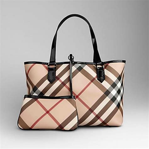 burberry borse modelli camera cheis prezzi|Borse firmate .